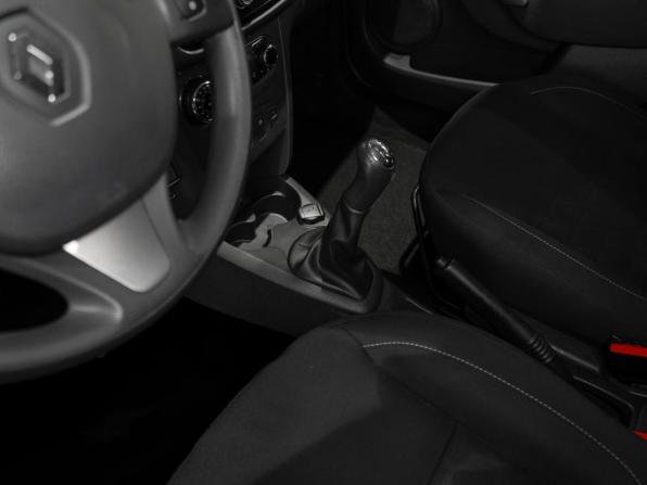 Renault Sandero II с пробегом 2018 года, цена 995 000 рублей, 101981 км, хэтчбек, Автокод Объявления