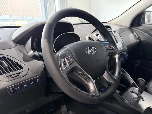Hyundai ix35 I Рестайлинг с пробегом 2014 года, цена 1 047 000 рублей, 240878 км, внедорожник, Автокод Объявления