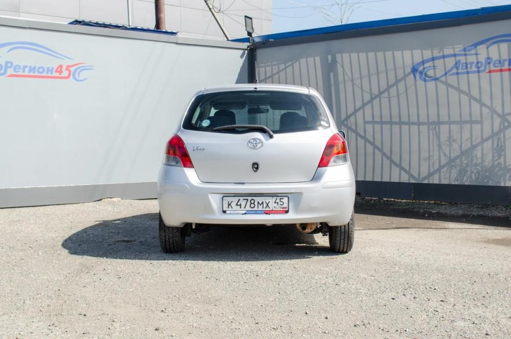 Toyota Vitz II (XP90) Курган  - изображение 3