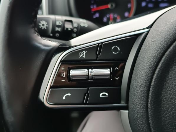 Kia Sportage IV Рестайлинг с пробегом 2019 года, цена 2 410 000 рублей, 68387 км, внедорожник, Автокод Объявления