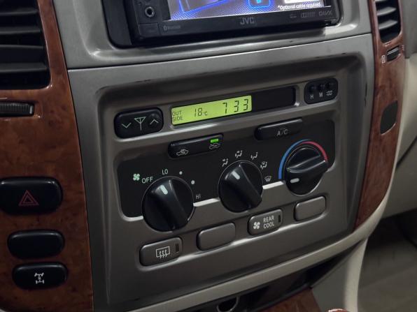 Toyota Land Cruiser 100 Series Рестайлинг 1 с пробегом 2004 года, цена 1 680 000 рублей, 323188 км, внедорожник, Автокод Объявления