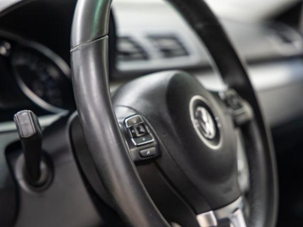Volkswagen Passat B7 с пробегом 2011 года, цена 828 000 рублей, 182753 км, седан, Автокод Объявления