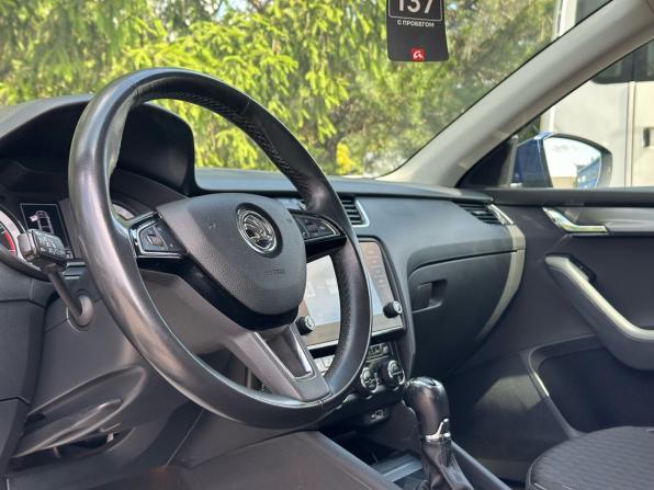 Skoda Octavia III (A7) Рестайлинг с пробегом 2018 года, цена 2 060 000 рублей, 120784 км, лифтбек, Автокод Объявления