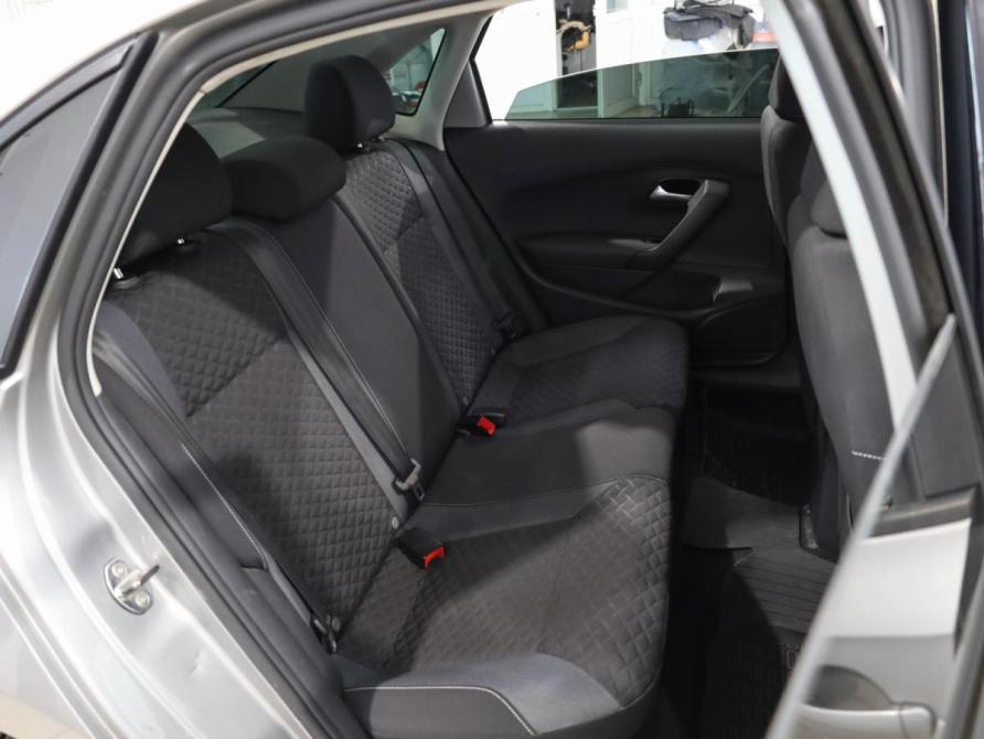 Volkswagen Polo V Рестайлинг Ростов-на-Дону  - изображение 7