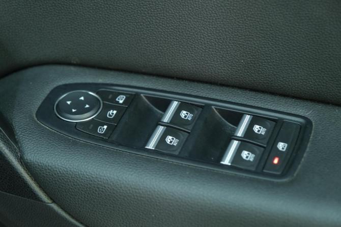 Renault Captur II с пробегом 2021 года, цена 1 679 000 рублей, 45200 км, внедорожник, Автокод Объявления