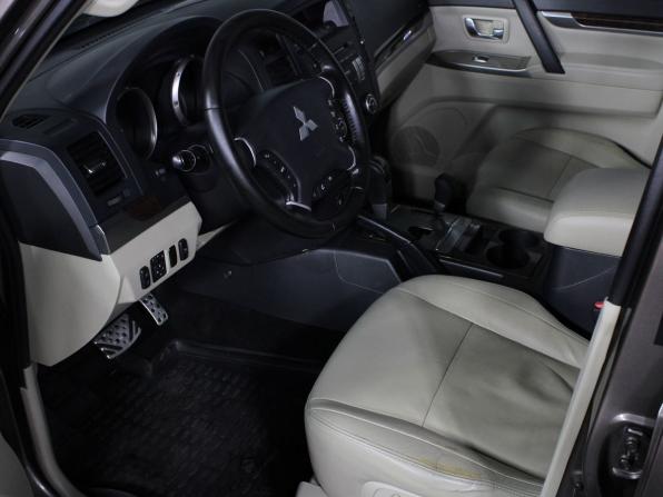 Mitsubishi Pajero IV Рестайлинг 1 с пробегом 2013 года, цена 2 157 000 рублей, 222758 км, внедорожник, Автокод Объявления