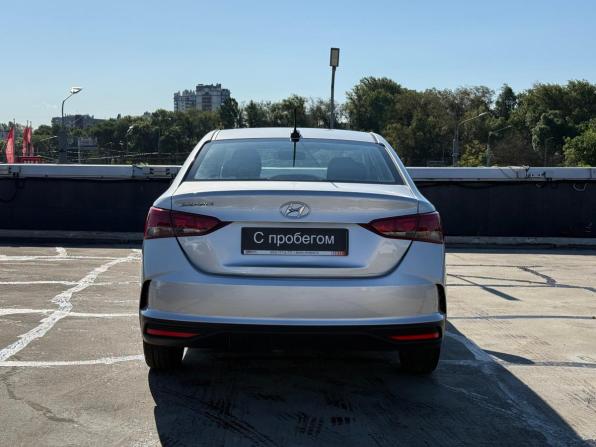 Hyundai Solaris II Рестайлинг с пробегом 2021 года, цена 1 399 000 рублей, 104000 км, седан, Автокод Объявления