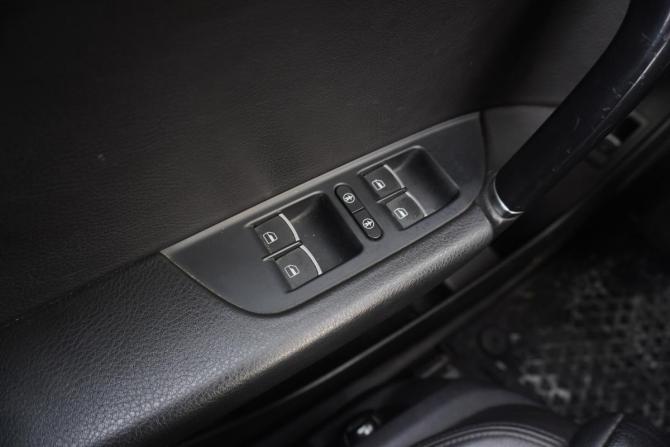 Volkswagen Touareg II Рестайлинг с пробегом 2015 года, цена 3 119 000 рублей, 129399 км, внедорожник, Автокод Объявления
