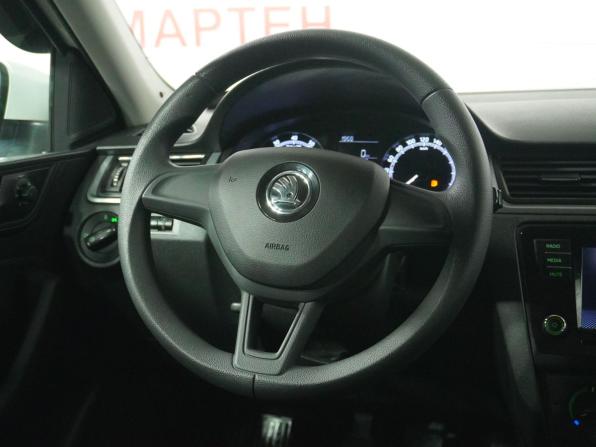 Skoda Rapid I Рестайлинг с пробегом 2018 года, цена 1 250 000 рублей, 70839 км, лифтбек, Автокод Объявления