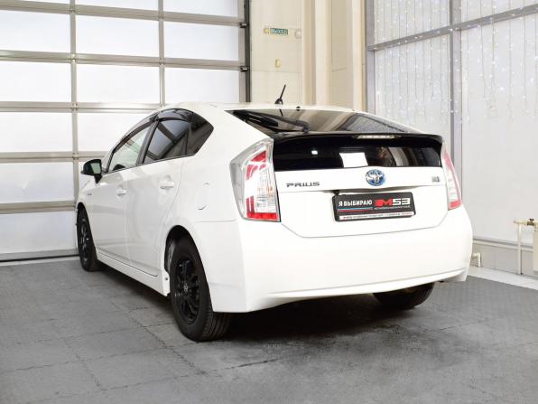 Toyota Prius III Рестайлинг (XW30) с пробегом 2015 года, цена 1 230 999 рублей, 171039 км, лифтбек, Автокод Объявления