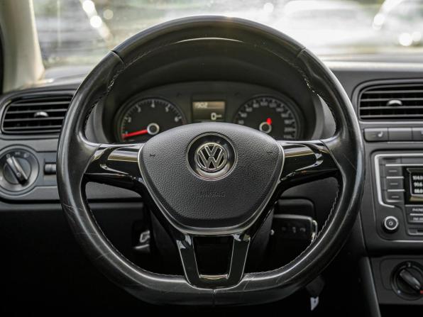 Volkswagen Polo V Рестайлинг с пробегом 2018 года, цена 750 000 рублей, 180164 км, седан, Автокод Объявления