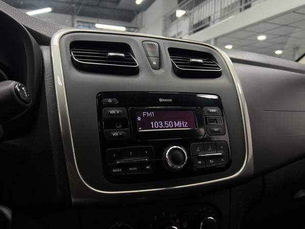 Renault Sandero II Рестайлинг с пробегом 2021 года, цена 1 290 000 рублей, 77336 км, хэтчбек, Автокод Объявления