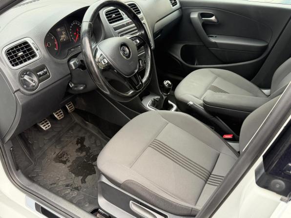 Volkswagen Polo V Рестайлинг с пробегом 2016 года, цена 899 000 рублей, 130000 км, седан, Автокод Объявления