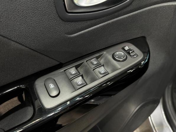Renault Kaptur I Рестайлинг с пробегом 2020 года, цена 1 580 000 рублей, 69467 км, внедорожник, Автокод Объявления