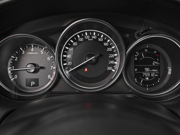 Mazda 6 III (GJ) Рестайлинг с пробегом 2017 года, цена 2 236 838 рублей, 75912 км, седан, Автокод Объявления