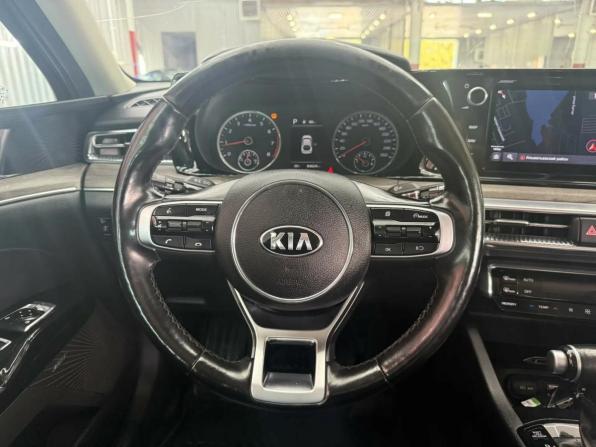 Kia K5 III с пробегом 2021 года, цена 2 550 000 рублей, 83624 км, седан, Автокод Объявления