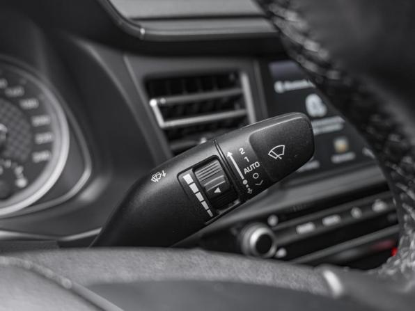 Hyundai Elantra VI (AD) Рестайлинг с пробегом 2019 года, цена 1 650 000 рублей, 140181 км, седан, Автокод Объявления