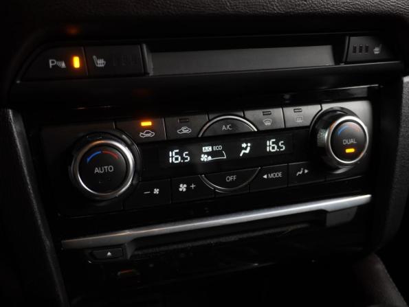 Mazda 6 III (GJ) Рестайлинг с пробегом 2016 года, цена 1 699 000 рублей, 168382 км, седан, Автокод Объявления