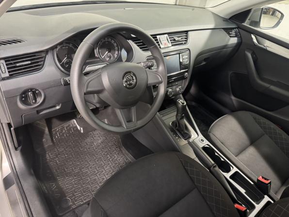 Skoda Octavia III (A7) Рестайлинг с пробегом 2018 года, цена 1 849 800 рублей, 45000 км, лифтбек, Автокод Объявления
