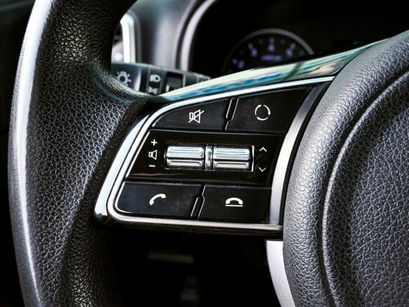Kia Sportage IV Рестайлинг с пробегом 2018 года, цена 2 029 000 рублей, 135809 км, внедорожник, Автокод Объявления