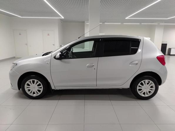 Renault Sandero II с пробегом 2016 года, цена 966 000 рублей, 67593 км, хэтчбек, Автокод Объявления