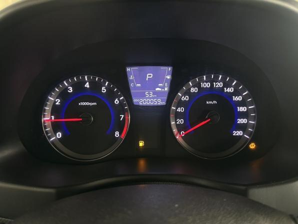 Hyundai Solaris I с пробегом 2013 года, цена 690 000 рублей, 200058 км, седан, Автокод Объявления