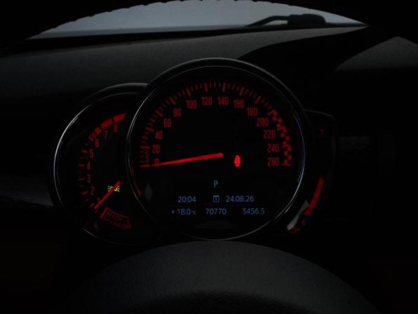 Mini Hatch III (F55/F56) Рестайлинг с пробегом 2019 года, цена 3 149 977 рублей, 70770 км, хэтчбек, Автокод Объявления