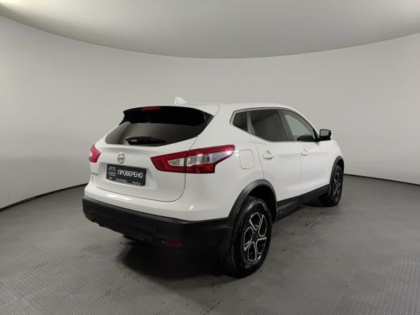 Nissan Qashqai II с пробегом 2018 года, цена 1 690 000 рублей, 131000 км, внедорожник, Автокод Объявления