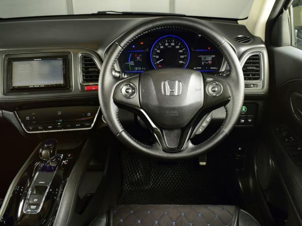 Honda Vezel I с пробегом 2014 года, цена 1 589 995 рублей, 155443 км, внедорожник, Автокод Объявления