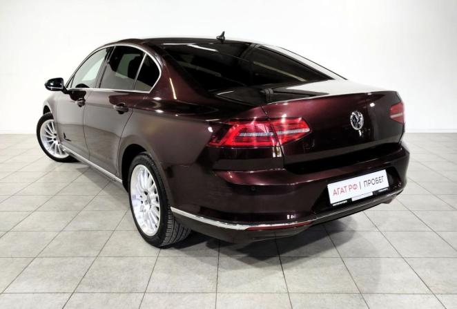 Volkswagen Passat B8 с пробегом 2016 года, цена 1 610 000 рублей, 246202 км, седан, Автокод Объявления