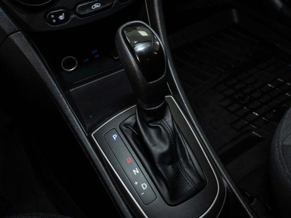 Hyundai Solaris I Рестайлинг с пробегом 2015 года, цена 1 048 000 рублей, 80000 км, хэтчбек, Автокод Объявления