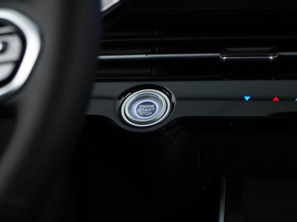 Omoda C5 I с пробегом 2023 года, цена 1 677 077 рублей, 73339 км, внедорожник, Автокод Объявления