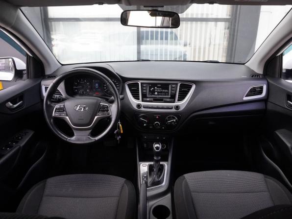 Hyundai Solaris II с пробегом 2020 года, цена 1 293 000 рублей, 81615 км, седан, Автокод Объявления