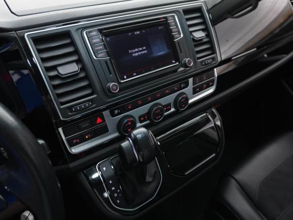 Volkswagen Multivan T6 с пробегом 2016 года, цена 3 439 000 рублей, 218174 км, минивэн, Автокод Объявления