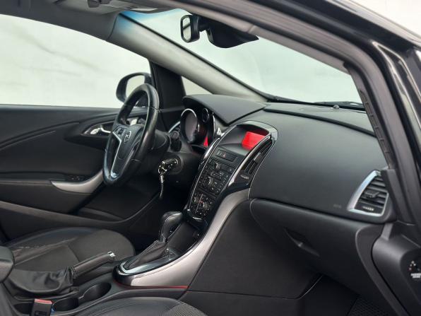 Opel Astra J Рестайлинг с пробегом 2013 года, цена 780 000 рублей, 183070 км, хэтчбек, Автокод Объявления