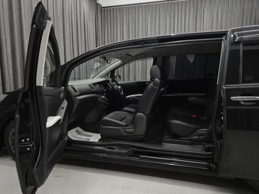 Toyota ISis I Рестайлинг Красноярск  - изображение 19