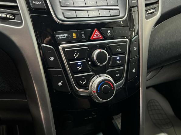 Hyundai i30 II с пробегом 2012 года, цена 999 000 рублей, 175981 км, хэтчбек, Автокод Объявления