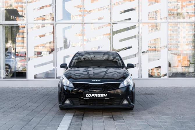 Kia Rio IV Рестайлинг с пробегом 2021 года, цена 1 590 000 рублей, 68027 км, седан, Автокод Объявления