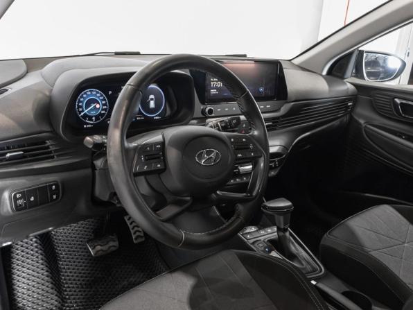 Hyundai Bayon I с пробегом 2023 года, цена 2 050 000 рублей, 31800 км, внедорожник, Автокод Объявления