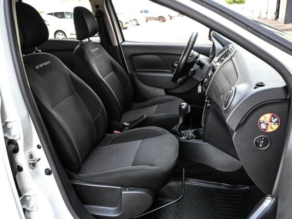 Renault Sandero II Рестайлинг с пробегом 2019 года, цена 1 099 000 рублей, 88553 км, хэтчбек, Автокод Объявления