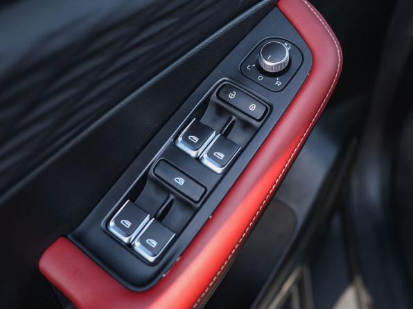 Geely Coolray I Рестайлинг с пробегом 2023 года, цена 2 049 000 рублей, 37746 км, внедорожник, Автокод Объявления