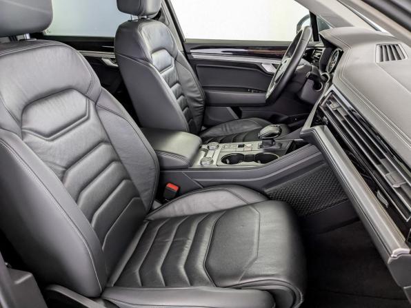 Volkswagen Touareg III с пробегом 2019 года, цена 3 690 000 рублей, 234306 км, внедорожник, Автокод Объявления