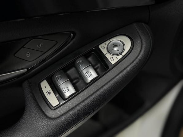 Mercedes-Benz C-Класс IV (W205) Рестайлинг с пробегом 2018 года, цена 2 310 000 рублей, 96823 км, седан, Автокод Объявления