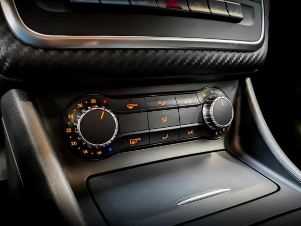 Mercedes-Benz GLA I (X156) с пробегом 2015 года, цена 2 400 000 рублей, 30131 км, внедорожник, Автокод Объявления