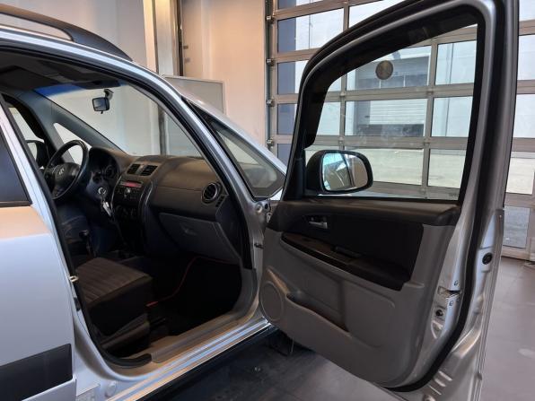 Suzuki SX4 I (Classic) Рестайлинг с пробегом 2012 года, цена 685 000 рублей, 173483 км, хэтчбек, Автокод Объявления