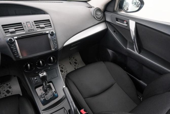 Mazda 3 II (BL) Рестайлинг с пробегом 2012 года, цена 899 000 рублей, 163000 км, седан, Автокод Объявления