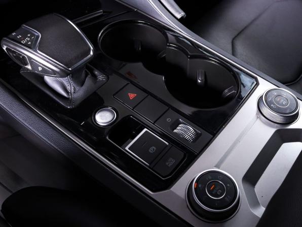 Volkswagen Touareg III с пробегом 2019 года, цена 4 100 000 рублей, 137197 км, внедорожник, Автокод Объявления