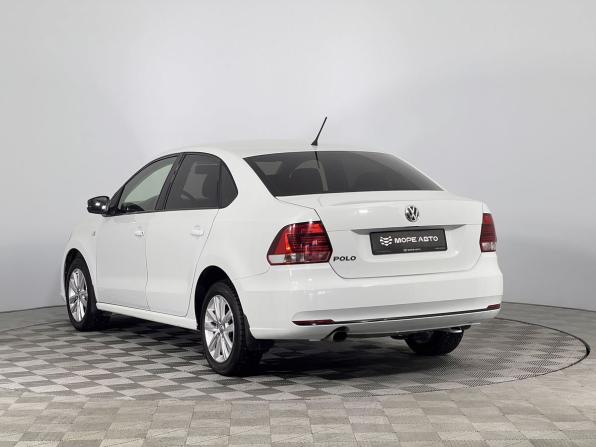 Volkswagen Polo V Рестайлинг с пробегом 2015 года, цена 965 000 рублей, 145000 км, седан, Автокод Объявления