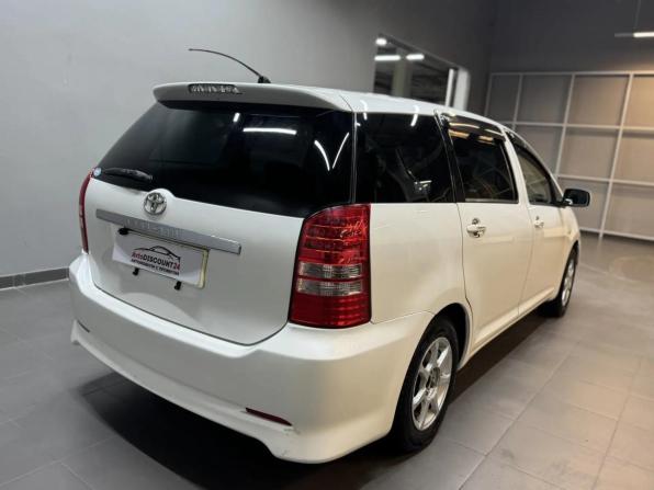 Toyota Wish I Рестайлинг с пробегом 2005 года, цена 847 000 рублей, 290000 км, минивэн, Автокод Объявления
