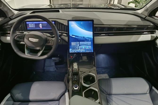 Новый Geely Atlas II 2026 года, цена 4 224 990 рублей, внедорожник, Автокод Объявления